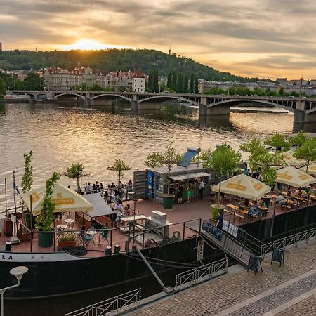 Cozy Homestay At Prague Main Station 외부 사진