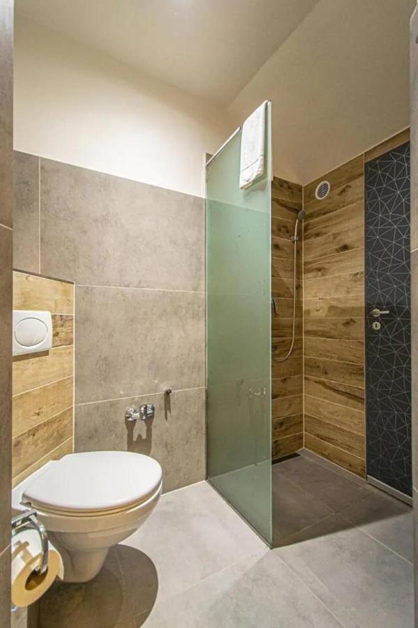 Cozy Homestay At Prague Main Station 외부 사진