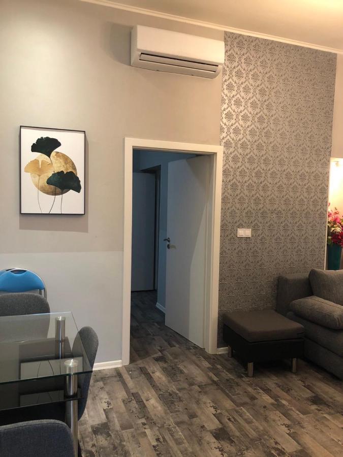 Cozy Homestay At Prague Main Station 외부 사진
