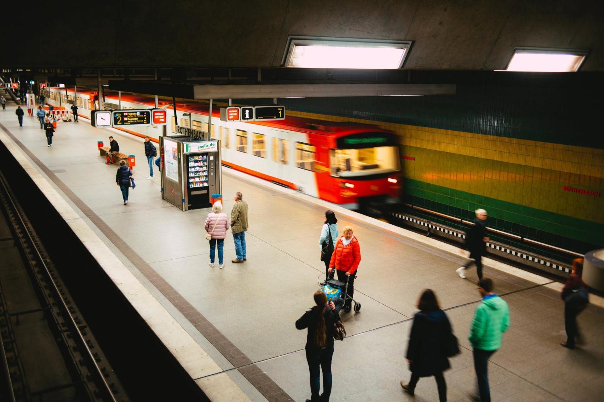 Cozy Homestay At Prague Main Station 외부 사진